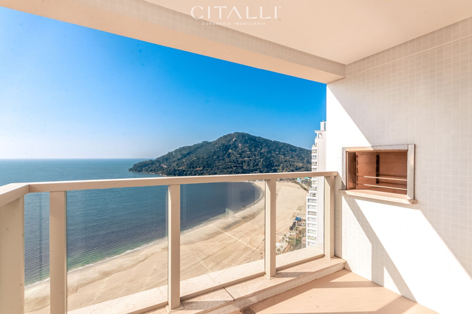 Apartamento no Edifício Moradas Ilhas Marianas em Balneário Camboriú com 160 m² - Foto 1