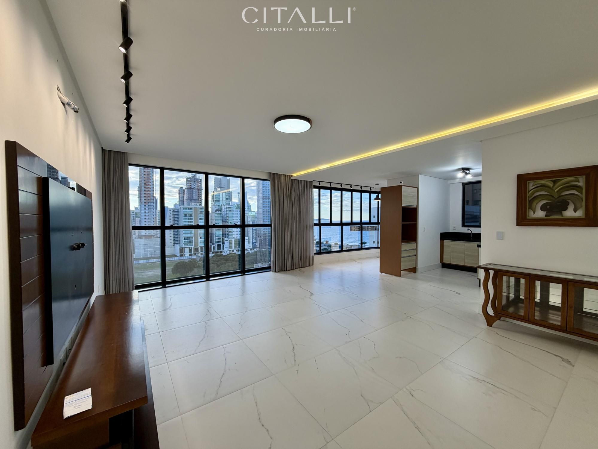 Apartamento no Edifício Carmel na Meia Praia com 127 m² - Foto 2