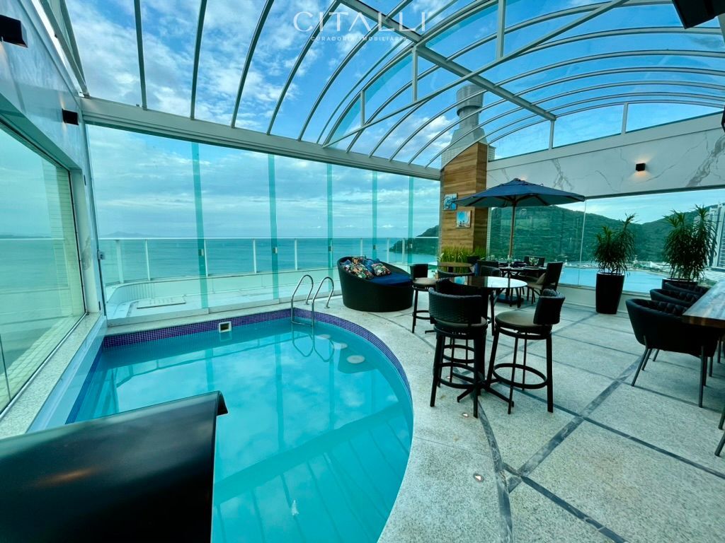 Cobertura Triplex no Edifício Summer Beach em Balneário Camboriú com 600 m²