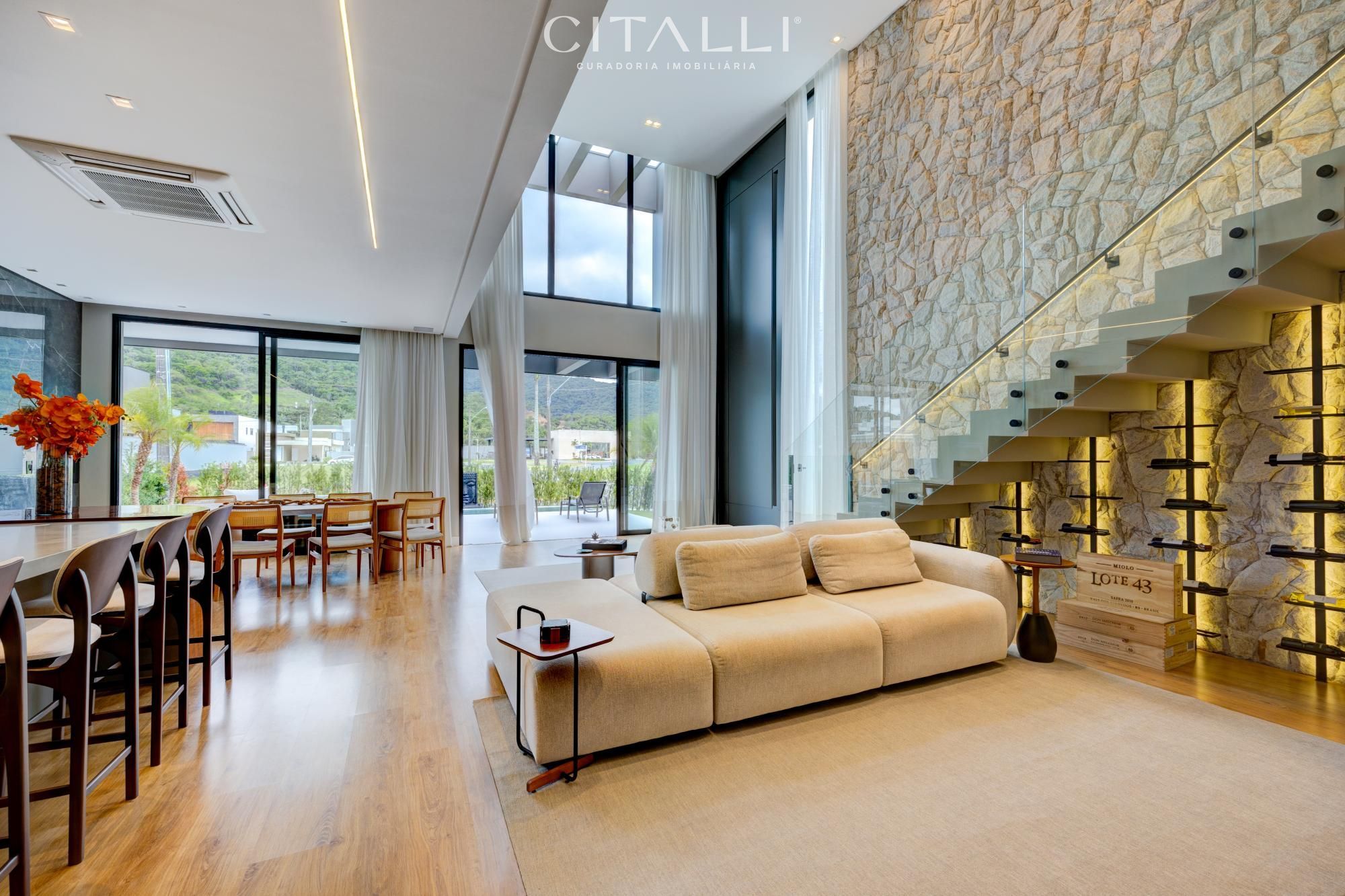 Casa com dois pavimentos mobiliada e decorada  no Condomínio Caledônia em Camboriú - Foto 3