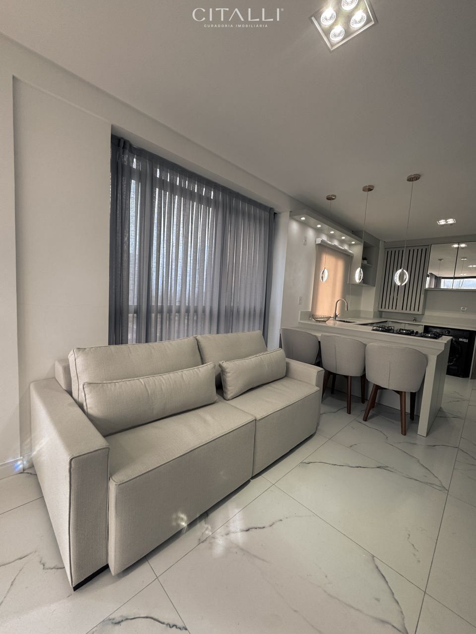 Apartamento no Edifício Ruffino na Meia Praia em Itapema com 74 m². - Foto 2