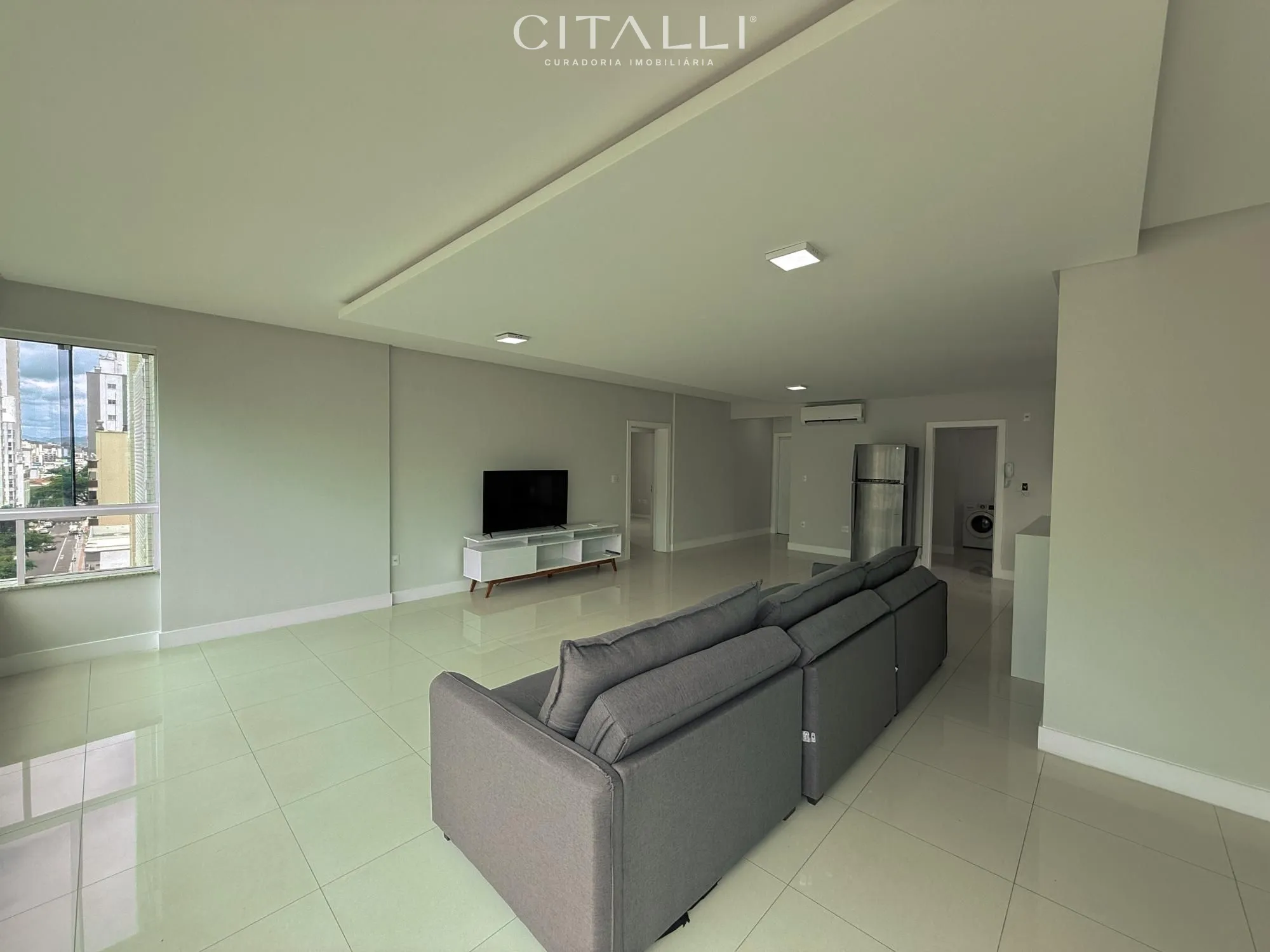 Apartamento no centro de Balneário Camboriú com 3 suítes e  3 vagas de garagem - Foto 5
