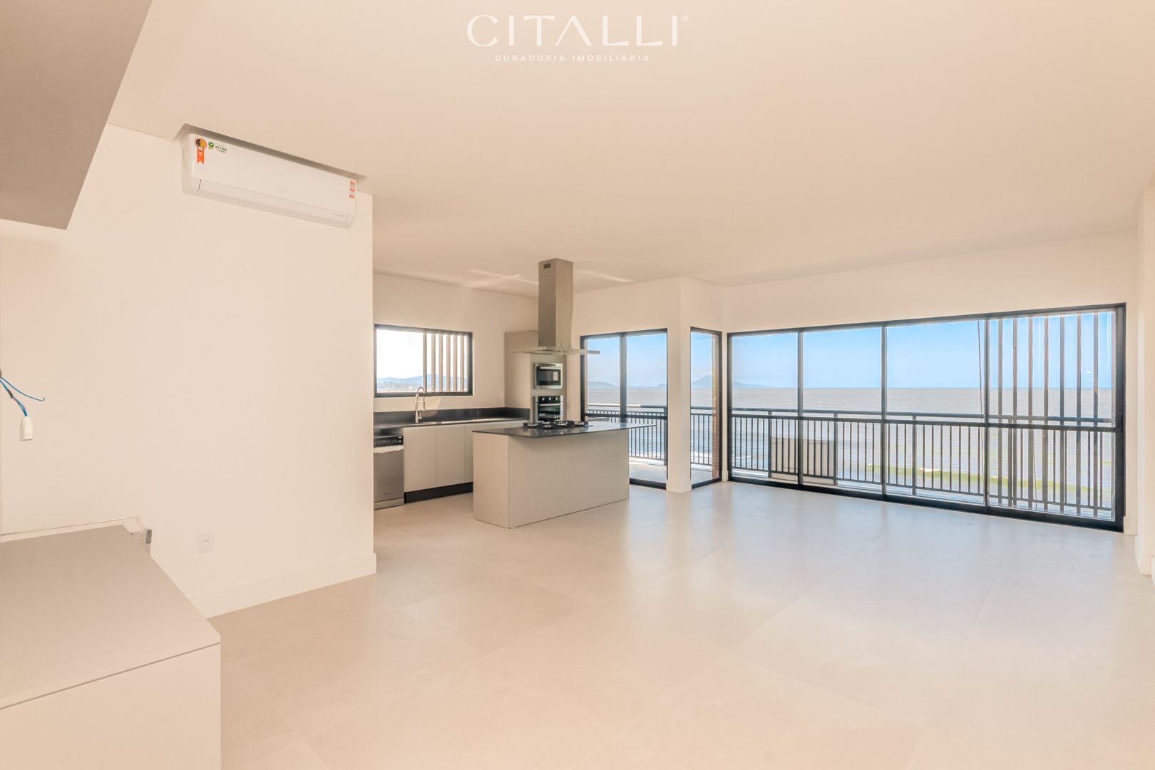 Apartamento frente mar no Edifício La Plage em Itajaí com 161,88 m² - Foto 2