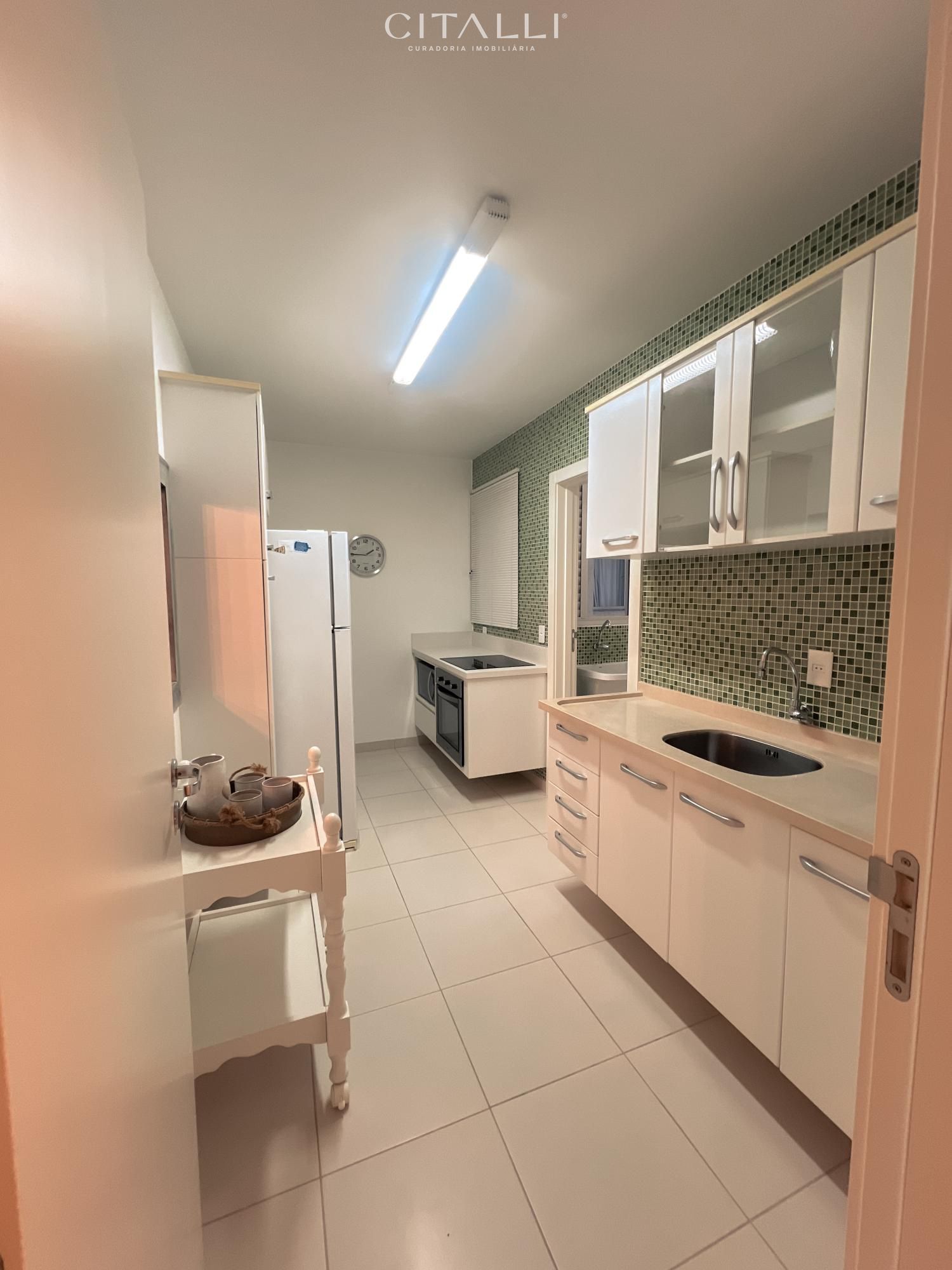 Apartamento quadra-mar, localizado na Rua 3300, próximo ao Passeio San Miguel. - Foto 4