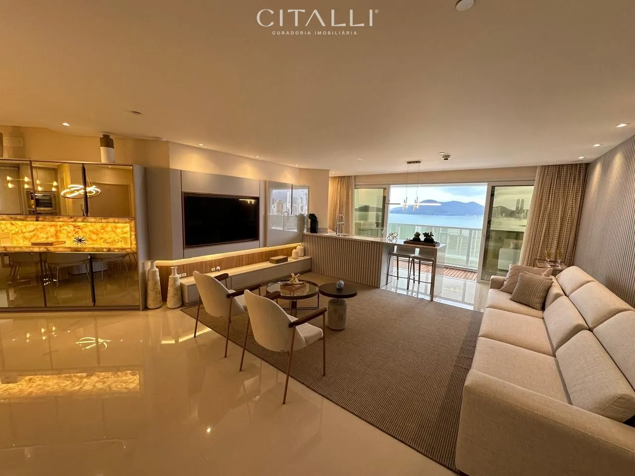 Apartamento no Edifício Infinity Coast em Balneário Camboriu - Foto 1