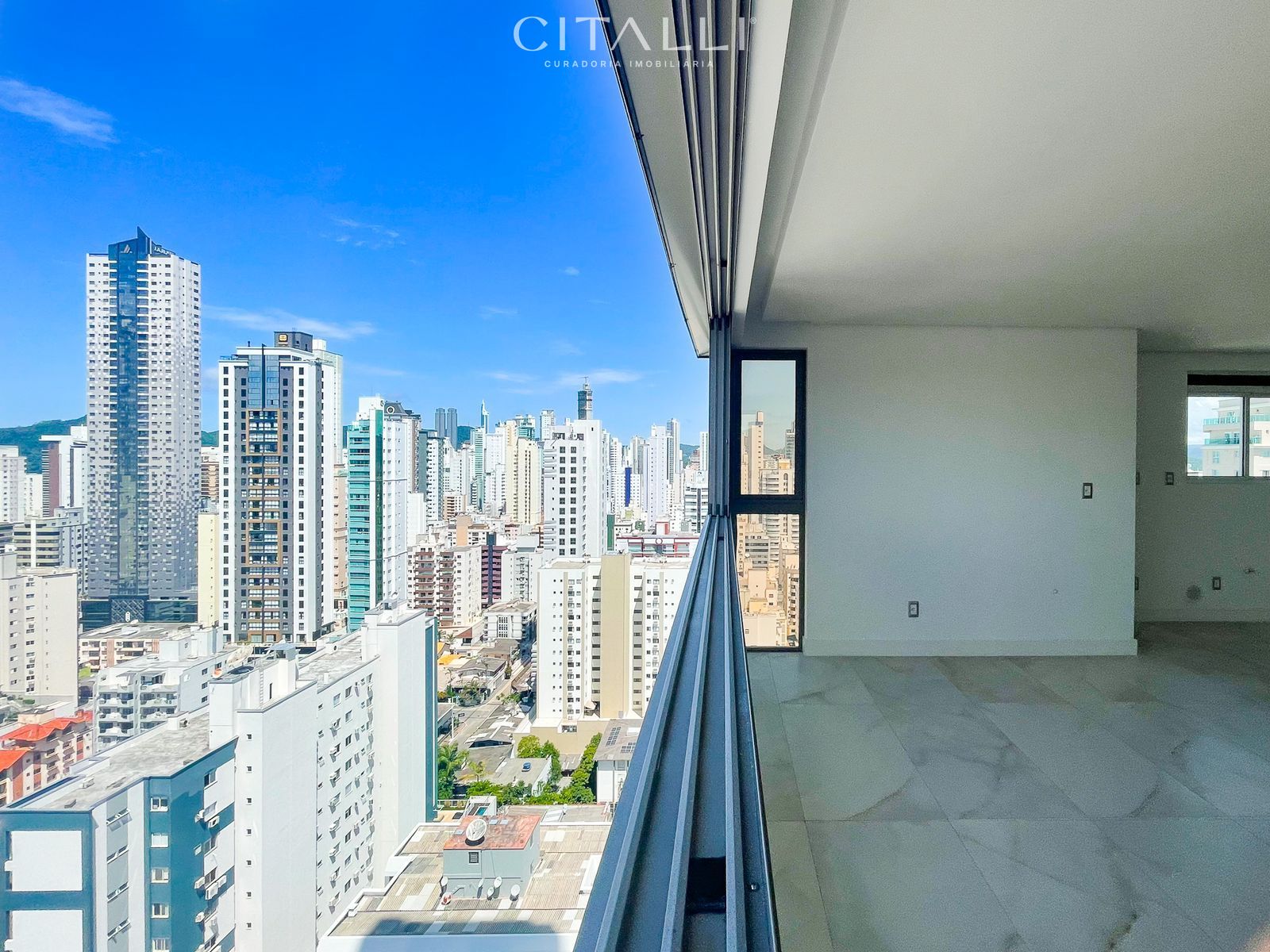 Apartamento no Edifício Ocean Breeze em Balneário Camboriú, 167m², 04 suítes - Foto 1