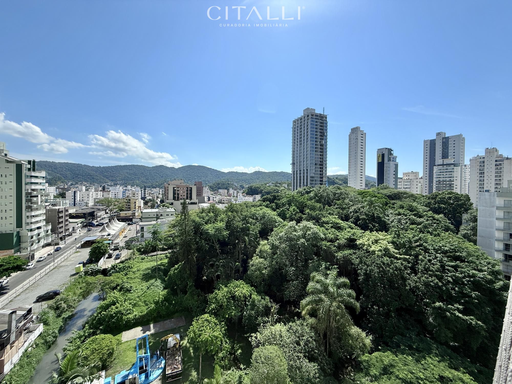 Apartamento à Venda no Moradas do Bosque em Balneário Camboriú, Pioneiros - Foto 2