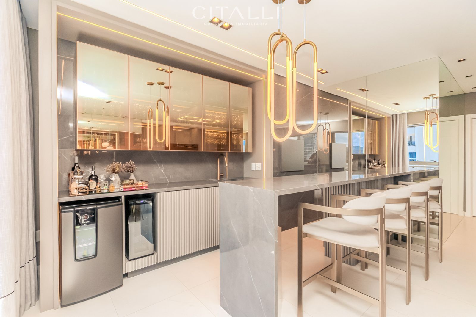 Apartamento no Edifício Royal Tower em Balneário Camboriú com 165 m² - Foto 2