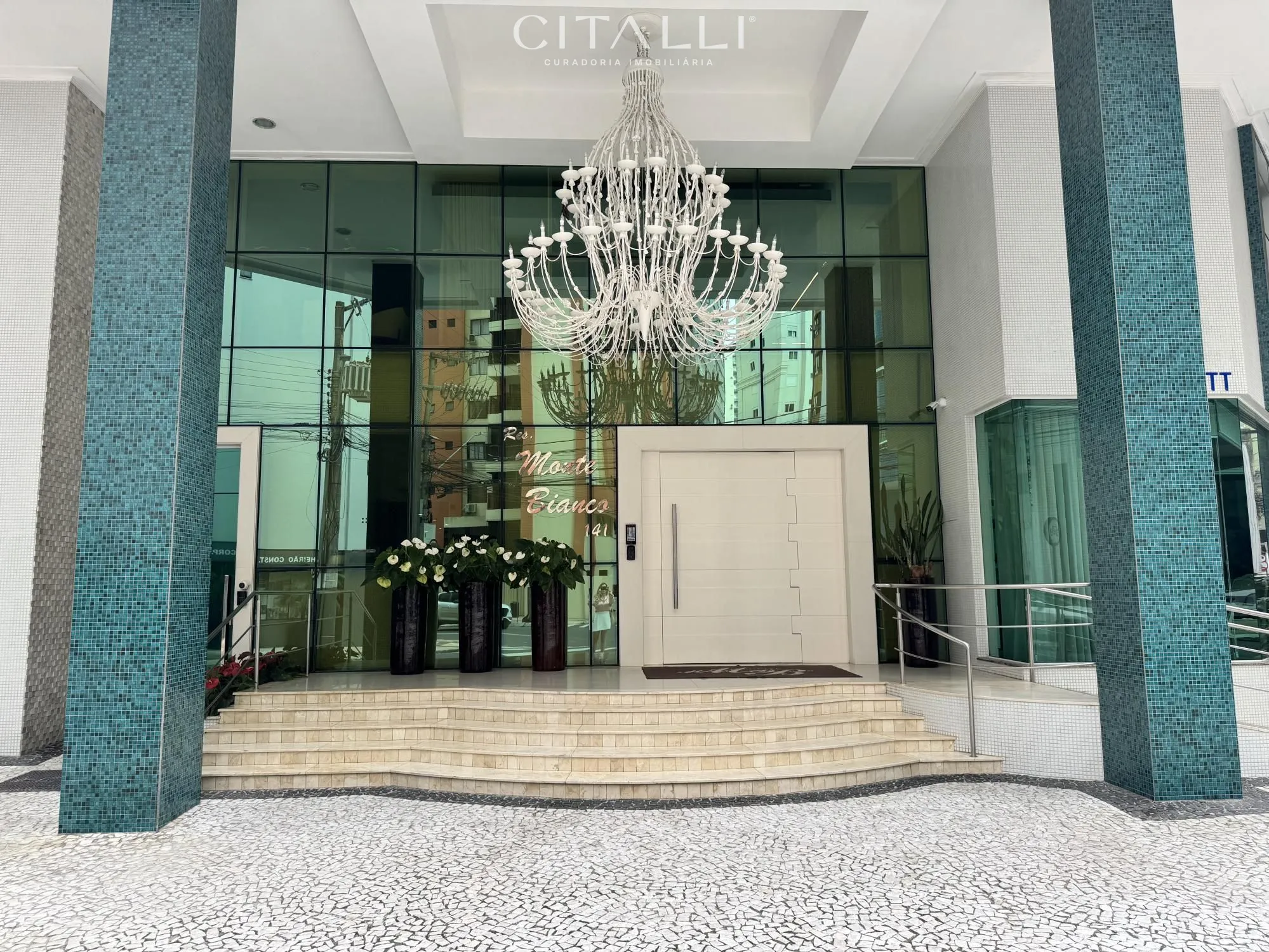 APARTAMENTO NO EDIFÍCIO MONTE BIANCO – Quadra Mar BALNEÁRIO CAMBORIÚ - Foto 1