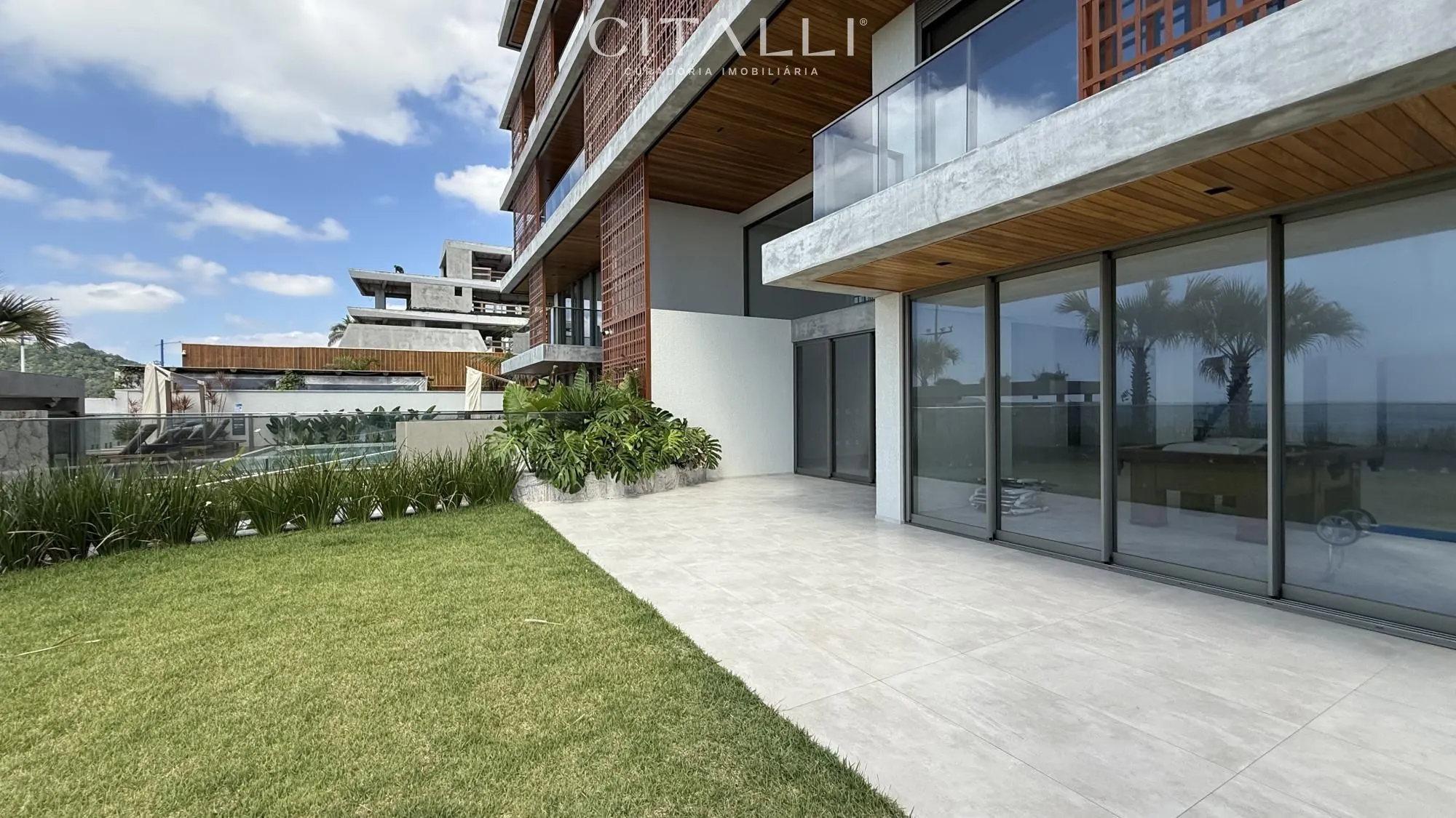 APARTAMENTO GARDEN DUPLEX COM AMPLO JARDIM E PISCINA – PRAIA BRAVA, ITAJAÍ - Foto 3