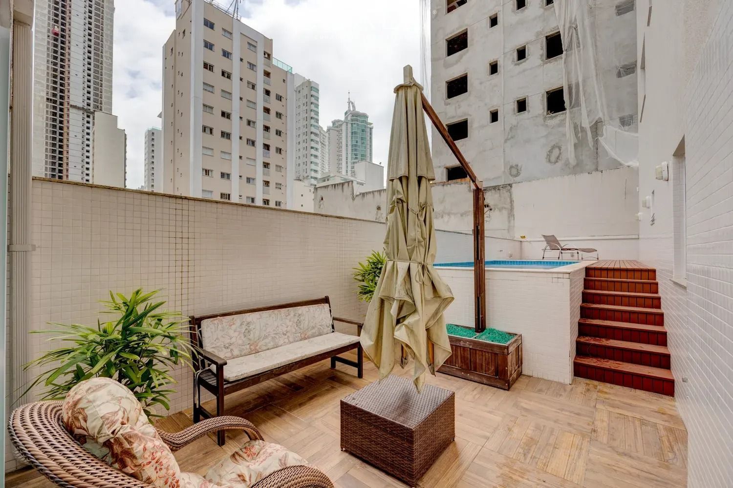 Apartamento diferenciado no Edifício Solar Di Genova em Balneário Camboriú com 104,83m² - Foto 3