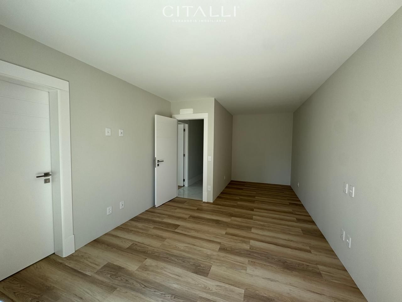 Apartamento Diferenciado Edifício Skyline Tower em Balneário Camboriú com 223,09 m² - Foto 4