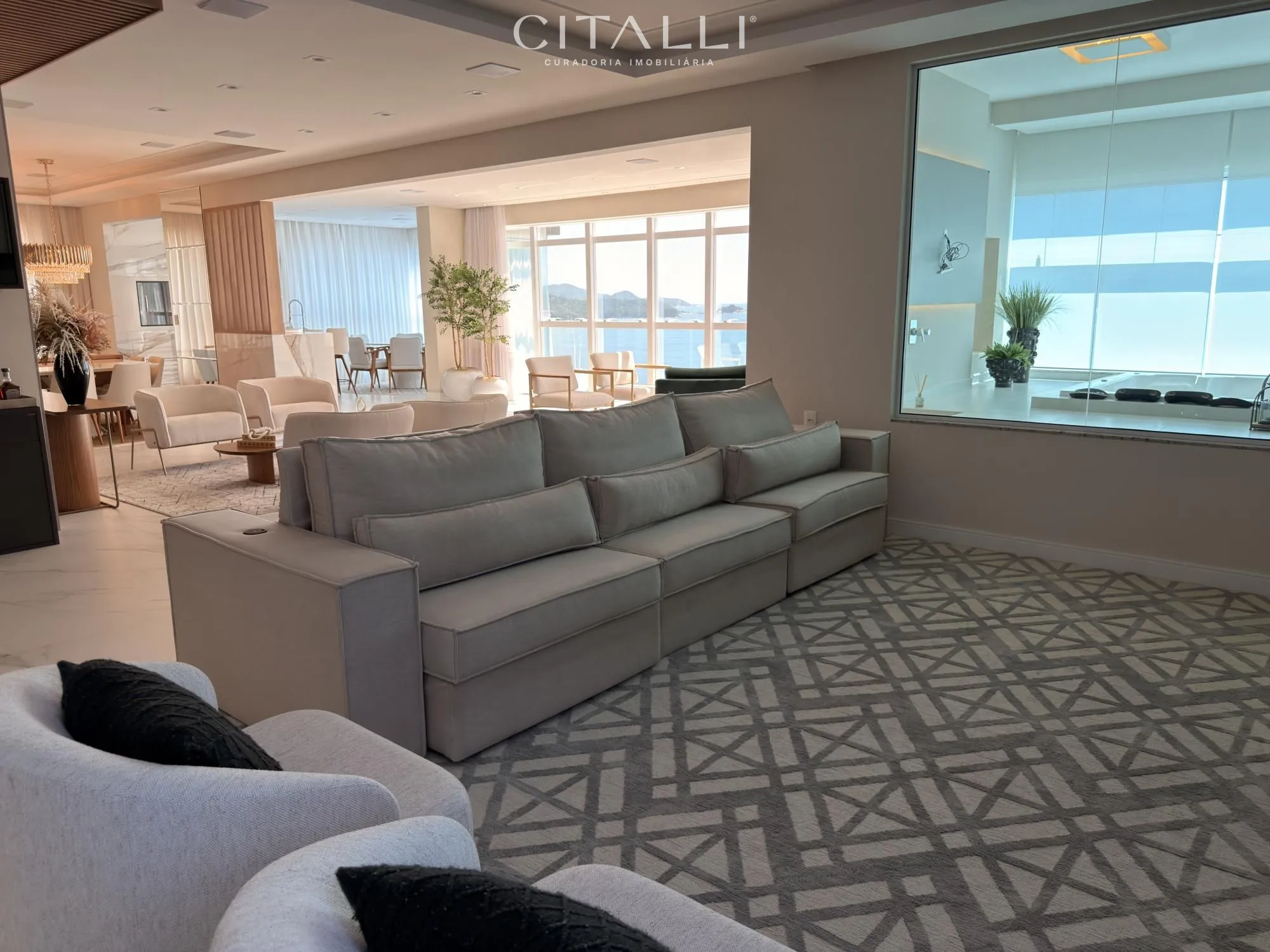 Apartamento no coração da meia Praia com vista pra o mar. - Foto 3