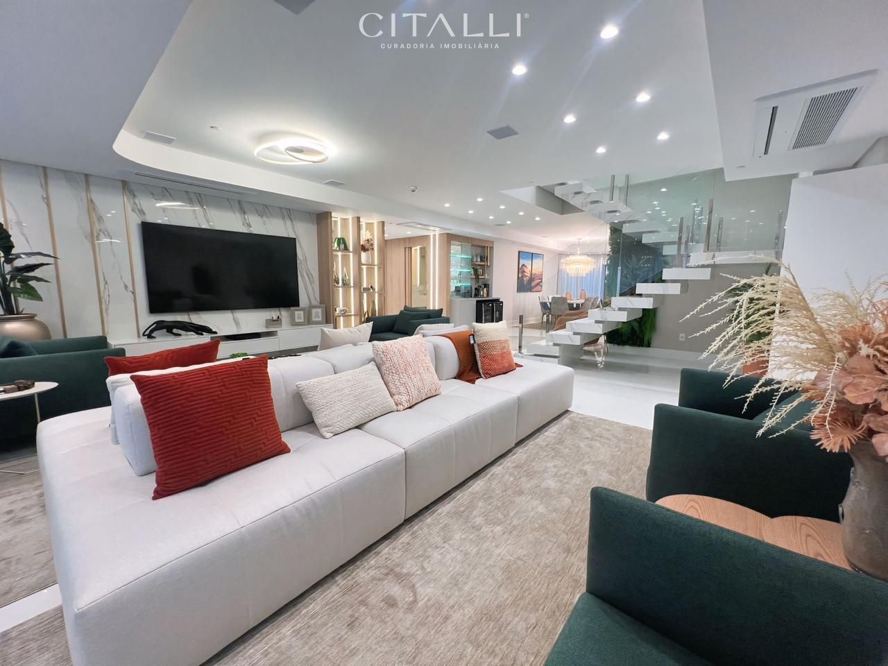 Apartamento Duplex Mobiliado com 7 suítes Yachthouse Balneário Camboiriú - Foto 1