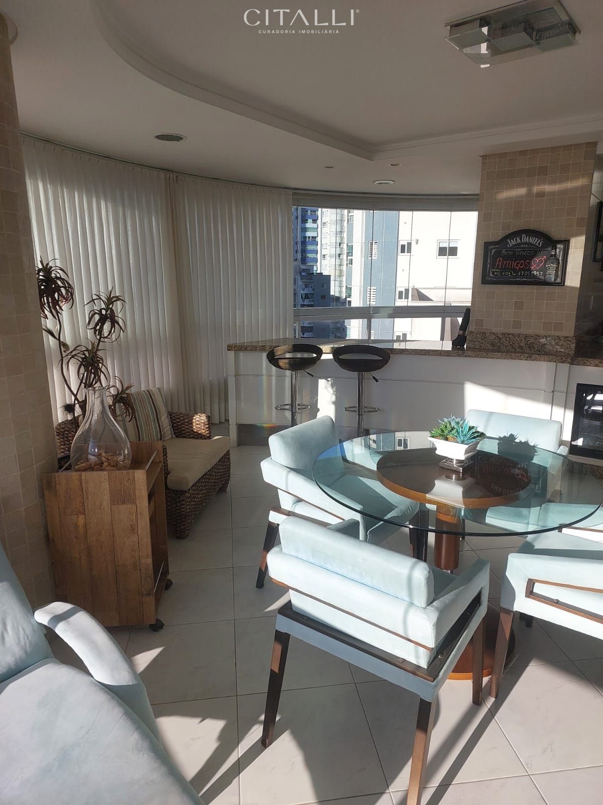 Apartamento mobiliado 3 suítes na quadra do mar - Balneário Camboriú, 189m2 - Foto 4