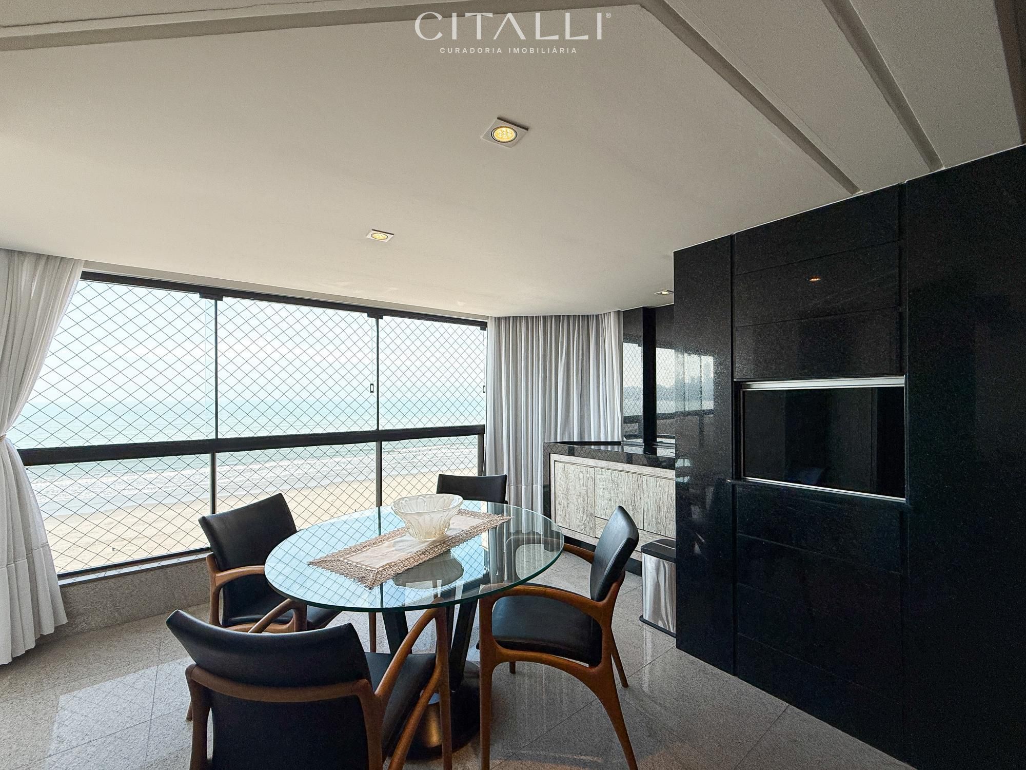 Apartamento Frente Mar no Edifício Nina Schurmann à Venda em Balneário Camboriú - Foto 1