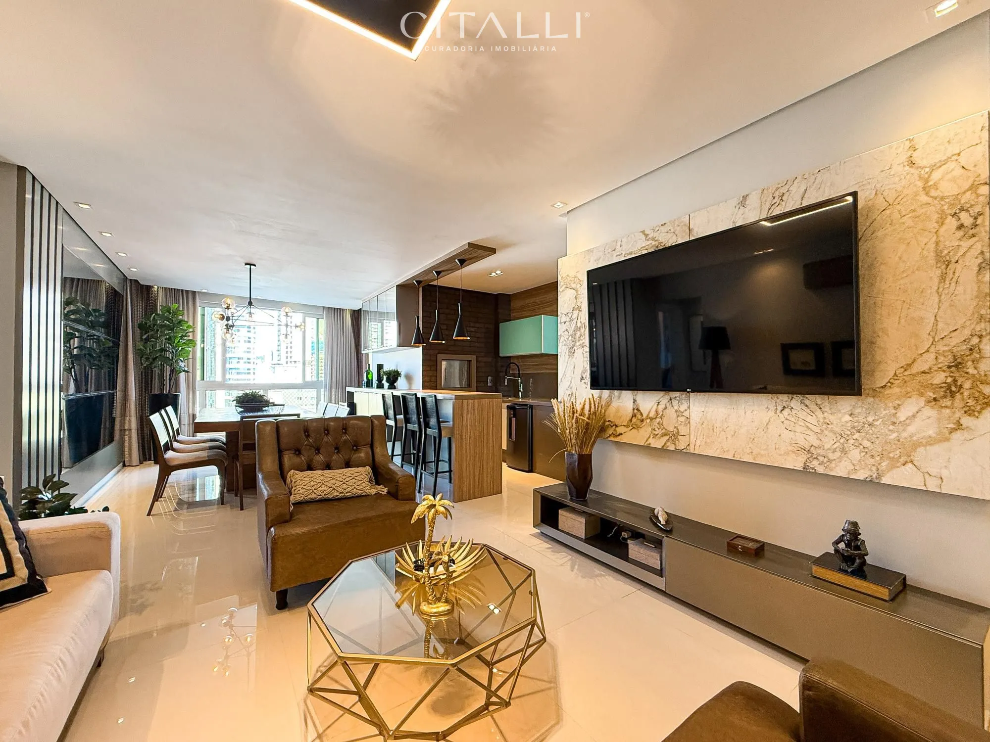 Apartamento à Venda no Peniche Residence em Balneário Camboriú, 143m² - Foto 2