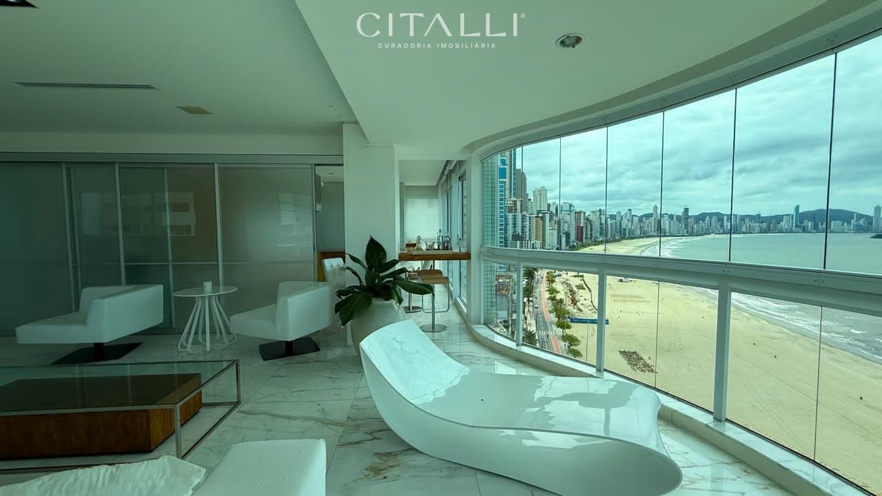 APARTAMENTO FRENTE MAR MOBILIADO COM VISTA MAGNIFICA DA ORLA DE BALNEÁRIO CAMBORIÚ - Foto 2
