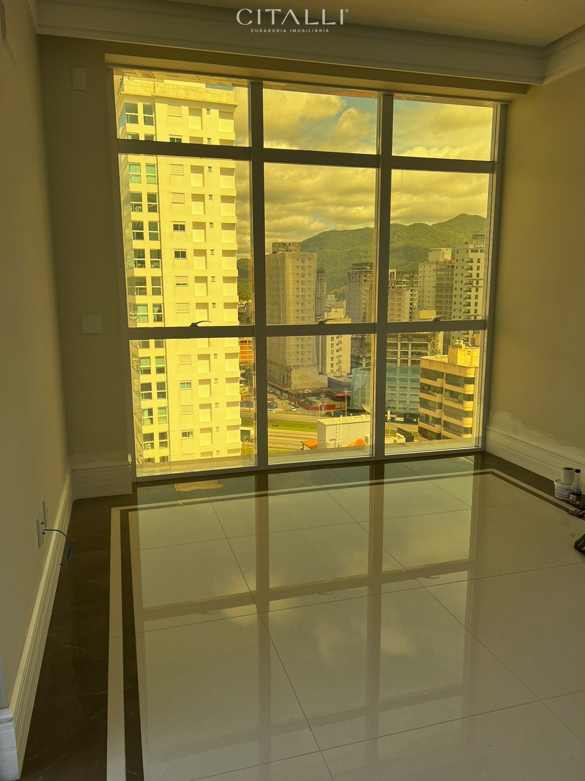 Apartamento no Edifício Magnifique Imperiale em Itapema com 190 m² - Foto 2