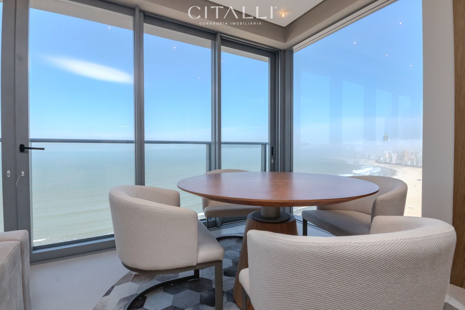 APARTAMENTO NO EDIFÍCIO SPLENDIDO – BALNEÁRIO CAMBORIÚ - Foto 1