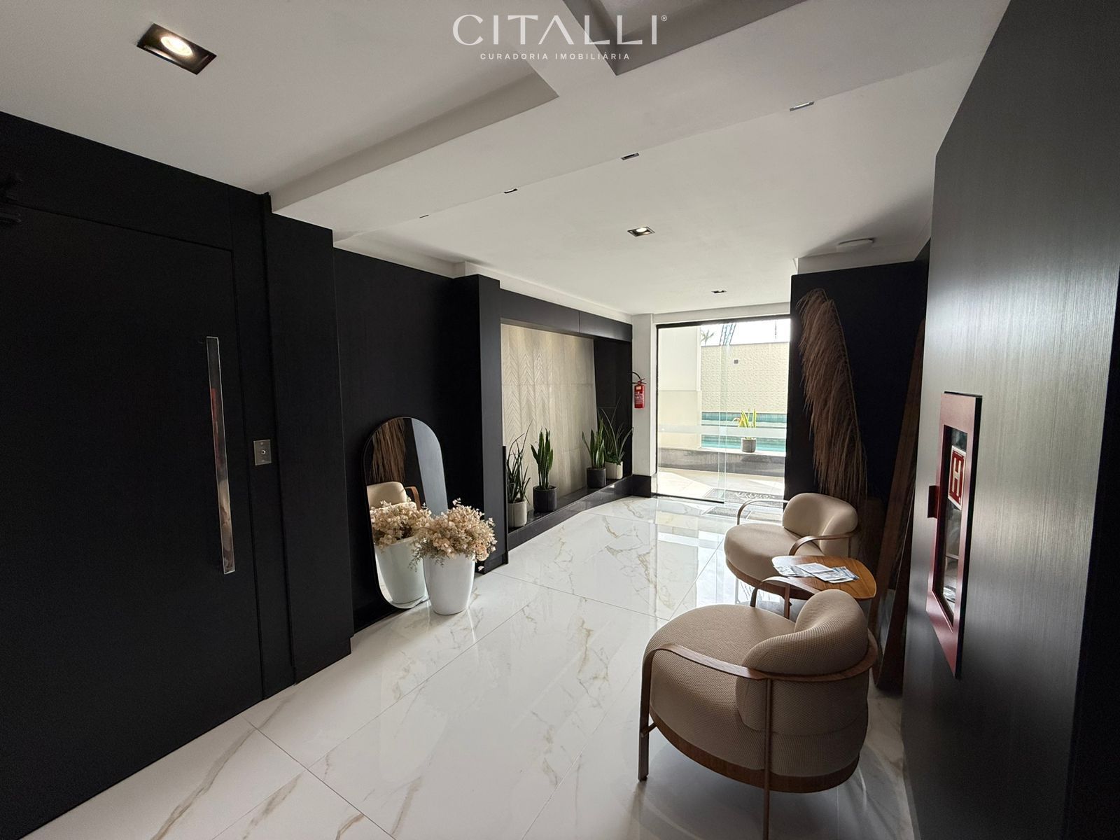 Apartamento no Edifício Brava Center em Itajaí com 95 m² privativos. - Foto 2