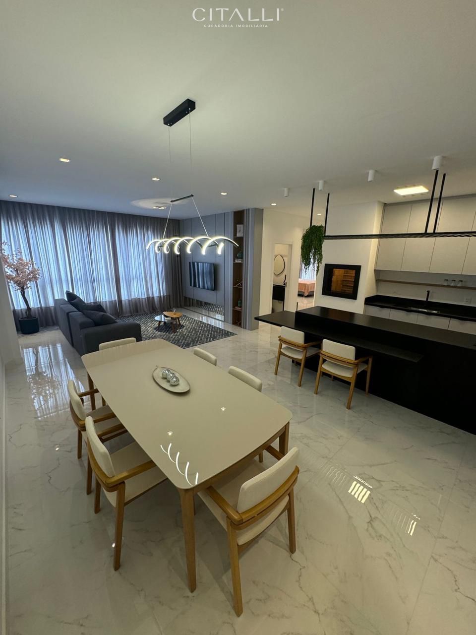 Apartamento mobiliado no Edifício Florence Garden em Balneário Camboriú - Foto 1