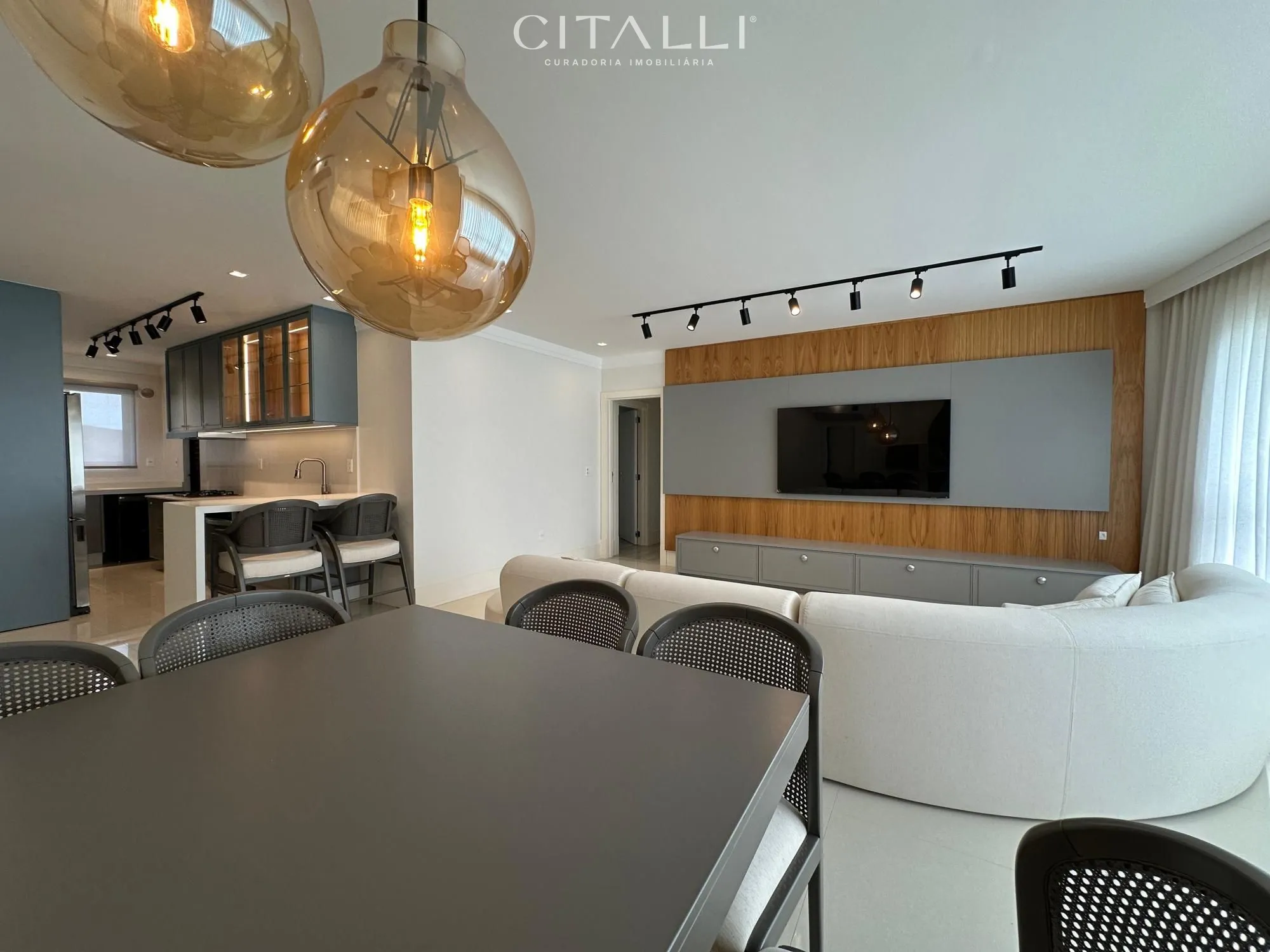 Apartamento no Edifício Merithamon em Balneário Camboriú - Foto 2