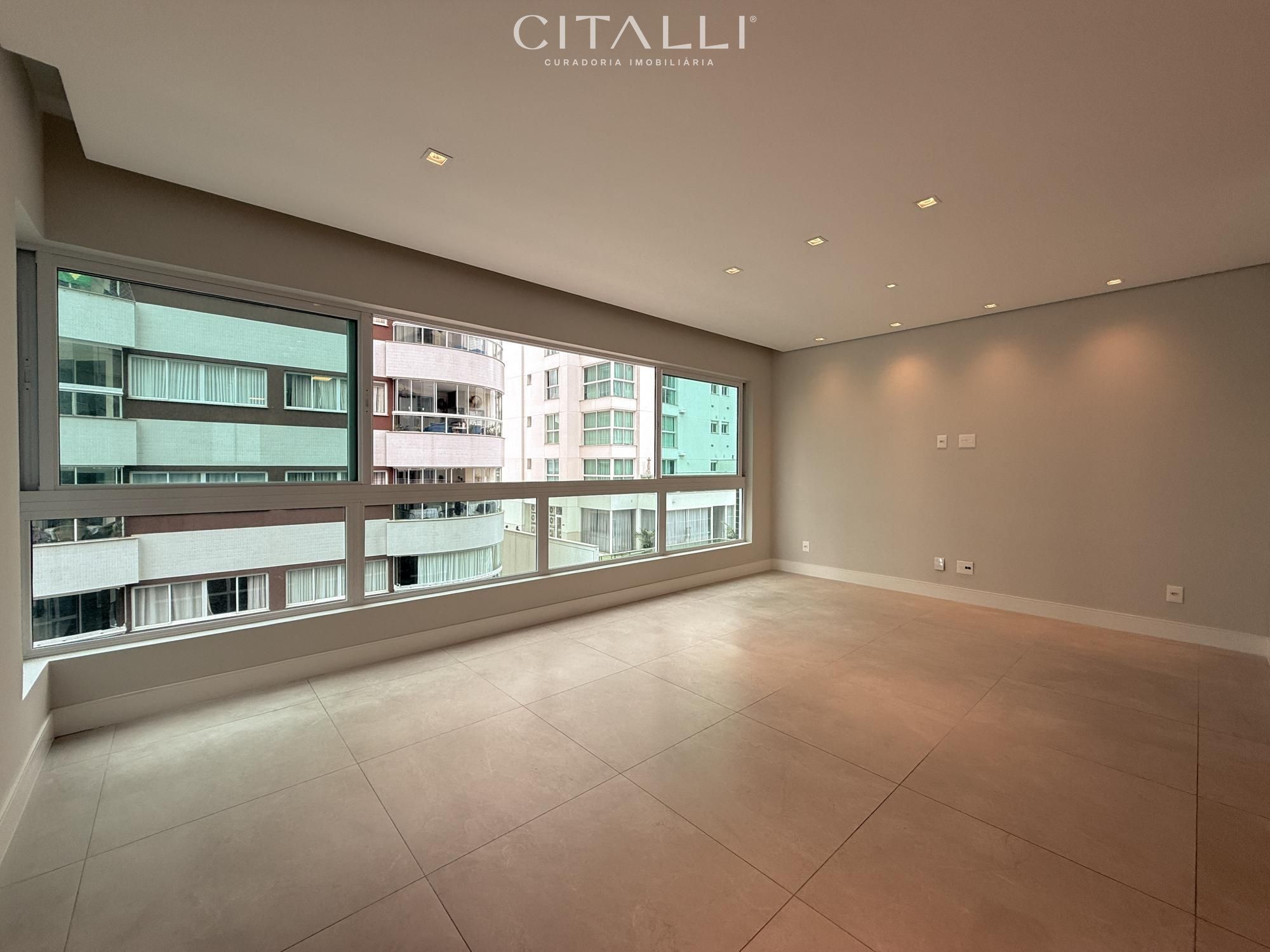 Apartamento à Venda no Scariot Residence em Balneário Camboriú, 03 suítes - Foto 1