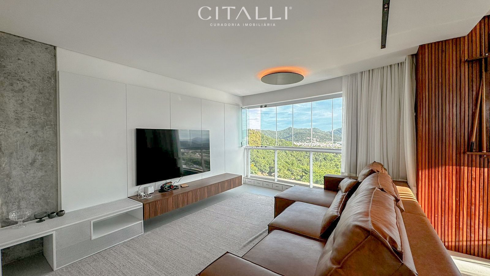 Cobertura Duplex no Edifício Marina Residence em Balneário Camboriú com 310,99 m² - Foto 1