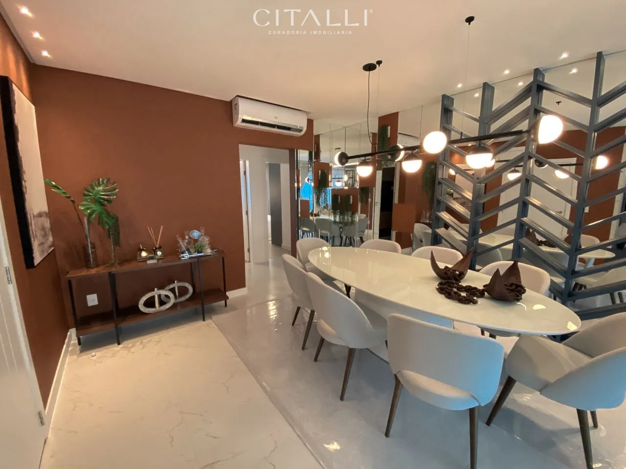 Apartamento no Edifício Denver na Meia Praia com 138 m² - Foto 1