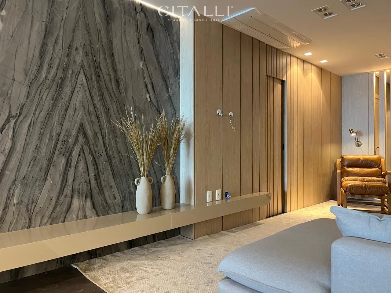 APARTAMENTO DIFERENCIADO NO EDIFÍCIO DIAMOND HILL – BALNEÁRIO CAMBORIÚ - Foto 2