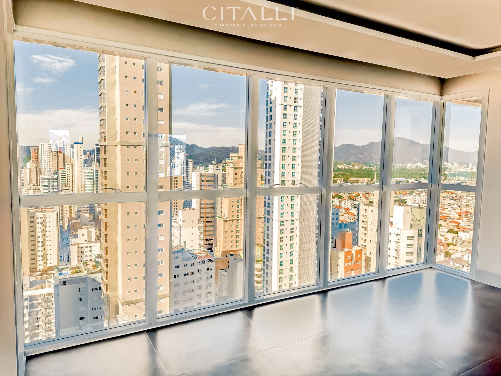 Apartamento no Edifício Exuberance Residence em Balneário Camboriú com 135,60 m² - Foto 3