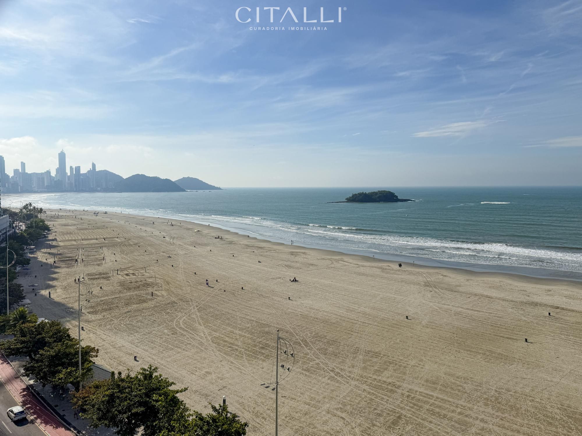 Apartamento Frente Mar no Edifício Nina Schurmann à Venda em Balneário Camboriú - Foto 5