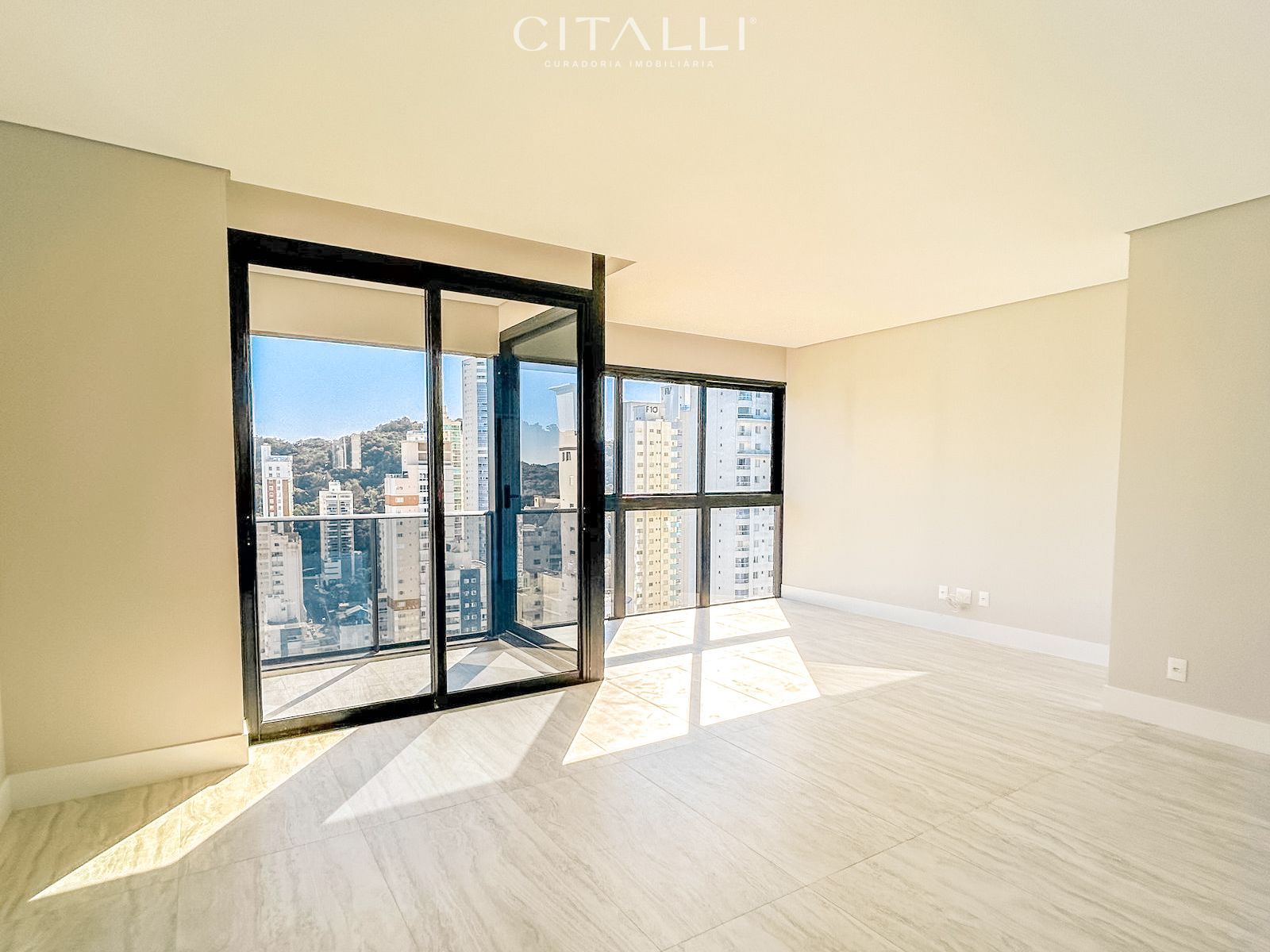 Apartamento no Edifício Riomaggiore Residenze em Balneário Camboriú com 146 m² - Foto 2