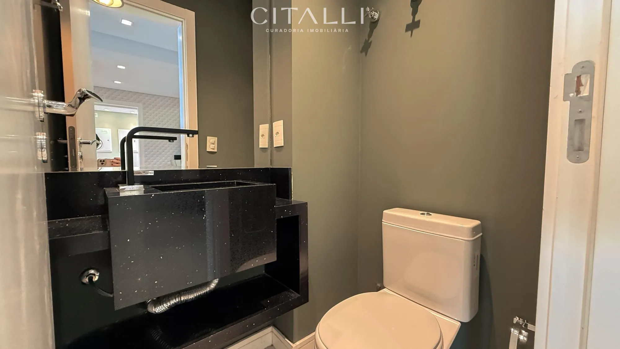 Apartamento 4 Dormitórios à Venda em Balneário Camboriú - Pioneiros - Foto 4