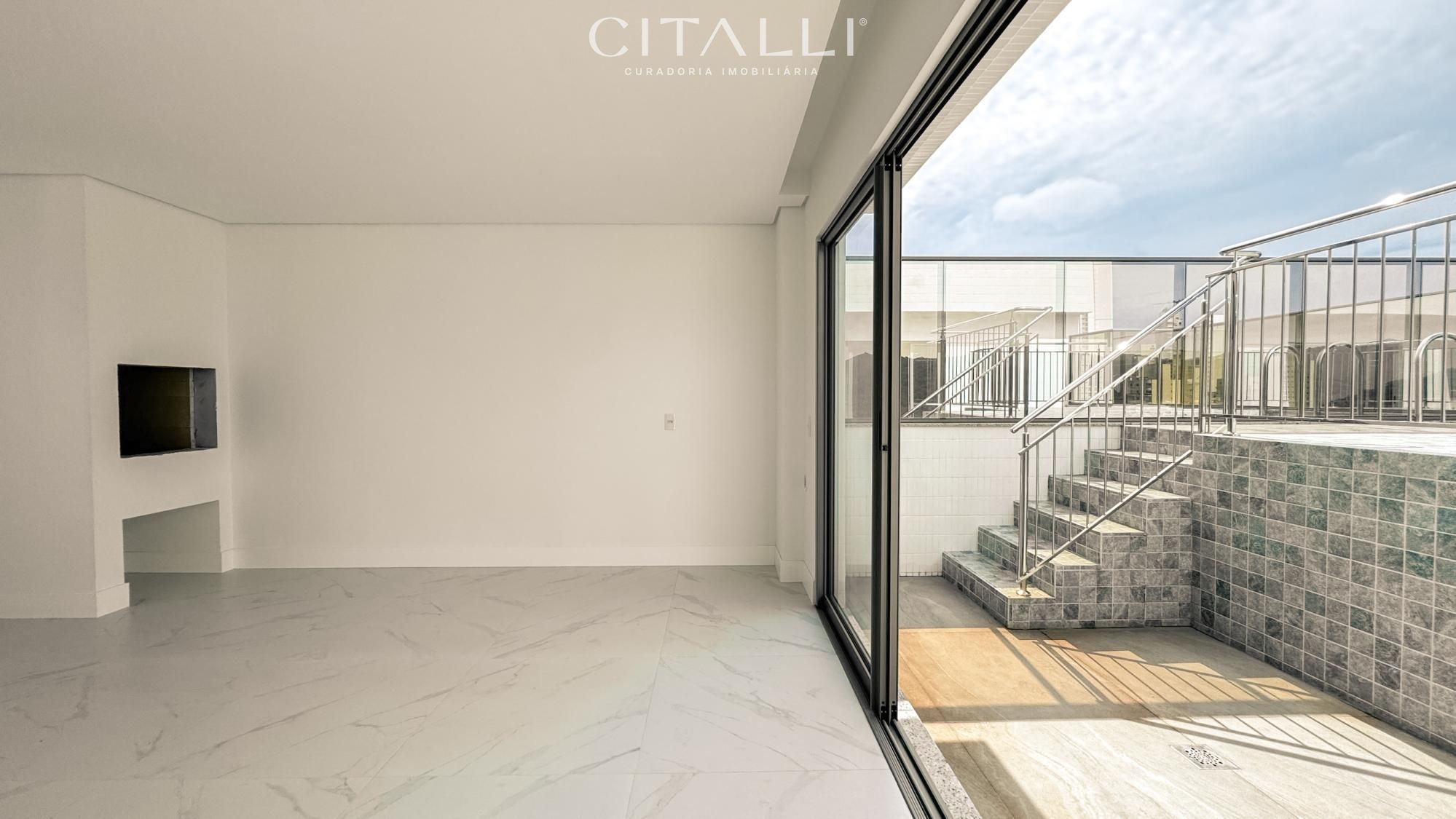 Cobertura Duplex no Edifício Las Brisas em Balneário Camboriú com 321,71 m² - Foto 2