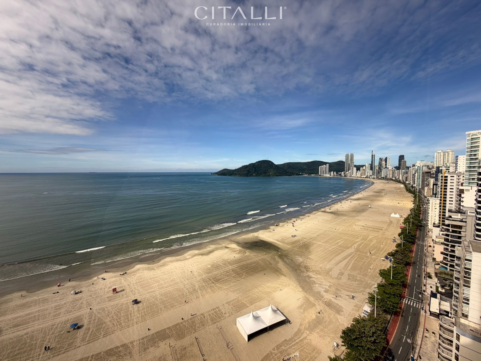 APARTAMENTO NO EDIFÍCIO MARQUÊS DE OLINDA - BALNEÁRIO CAMBORIÚ