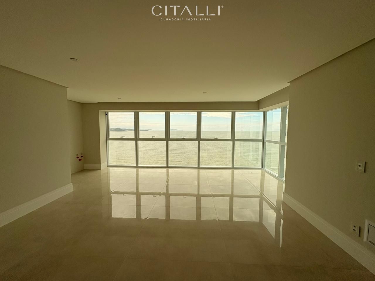 FRENTE MAR NA BARRA SUL COM 4 SUÍTES - Foto 1