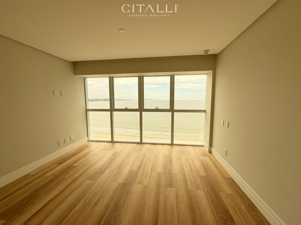 FRENTE MAR NA BARRA SUL COM 4 SUÍTES - Foto 3