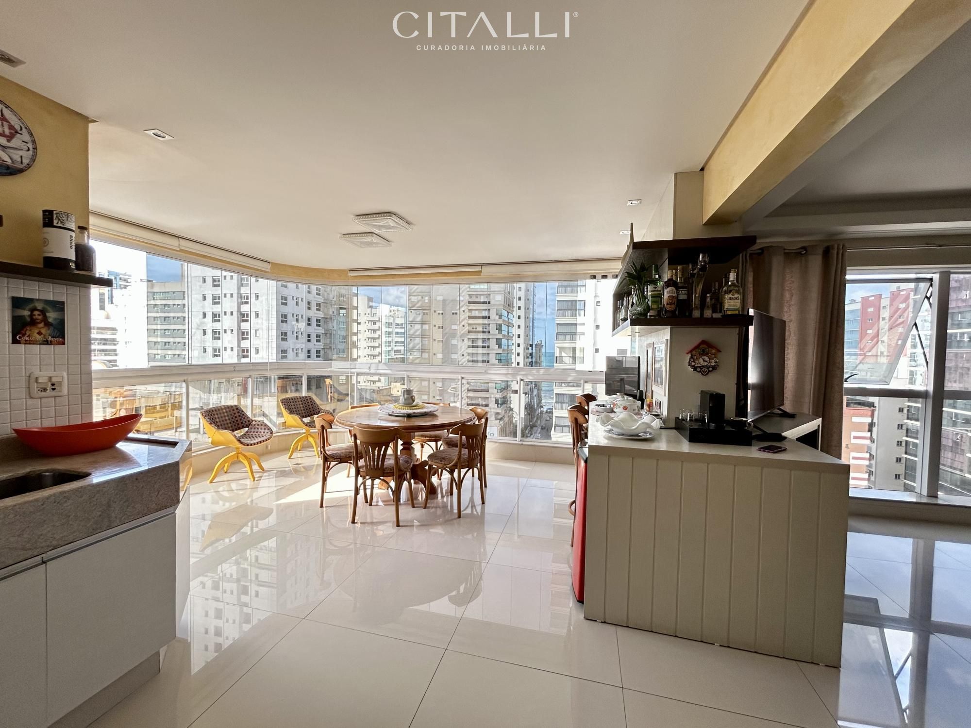 Apartamento no Edifício Mar das Arábias na Meia Praia com 180 m². - Foto 5
