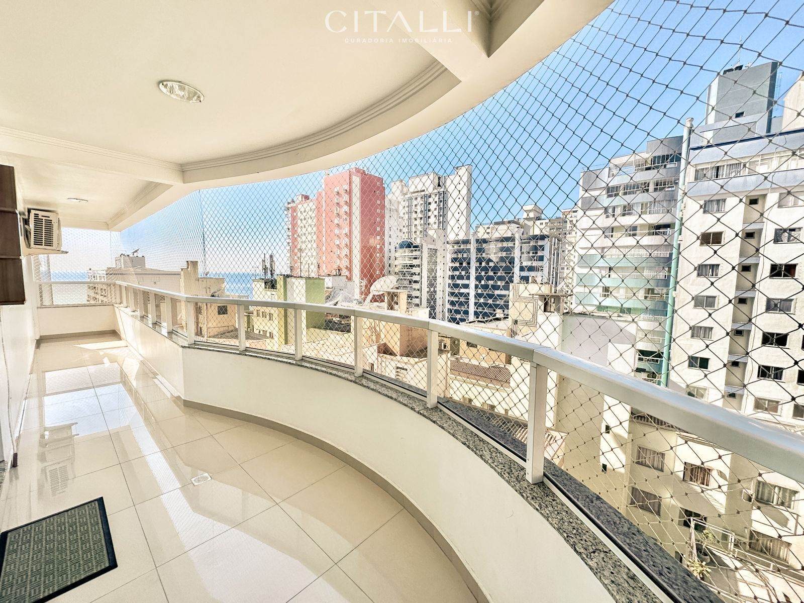 Apartamento no Edifício Barcelona em Balneário Camboriú com 105,10 m² - Foto 1