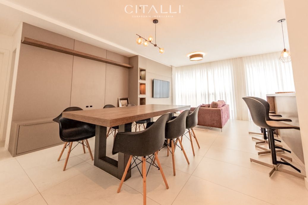 Apartamento no Edifício Royal Tower em Balneário Camboriú com 165 m² - Foto 1