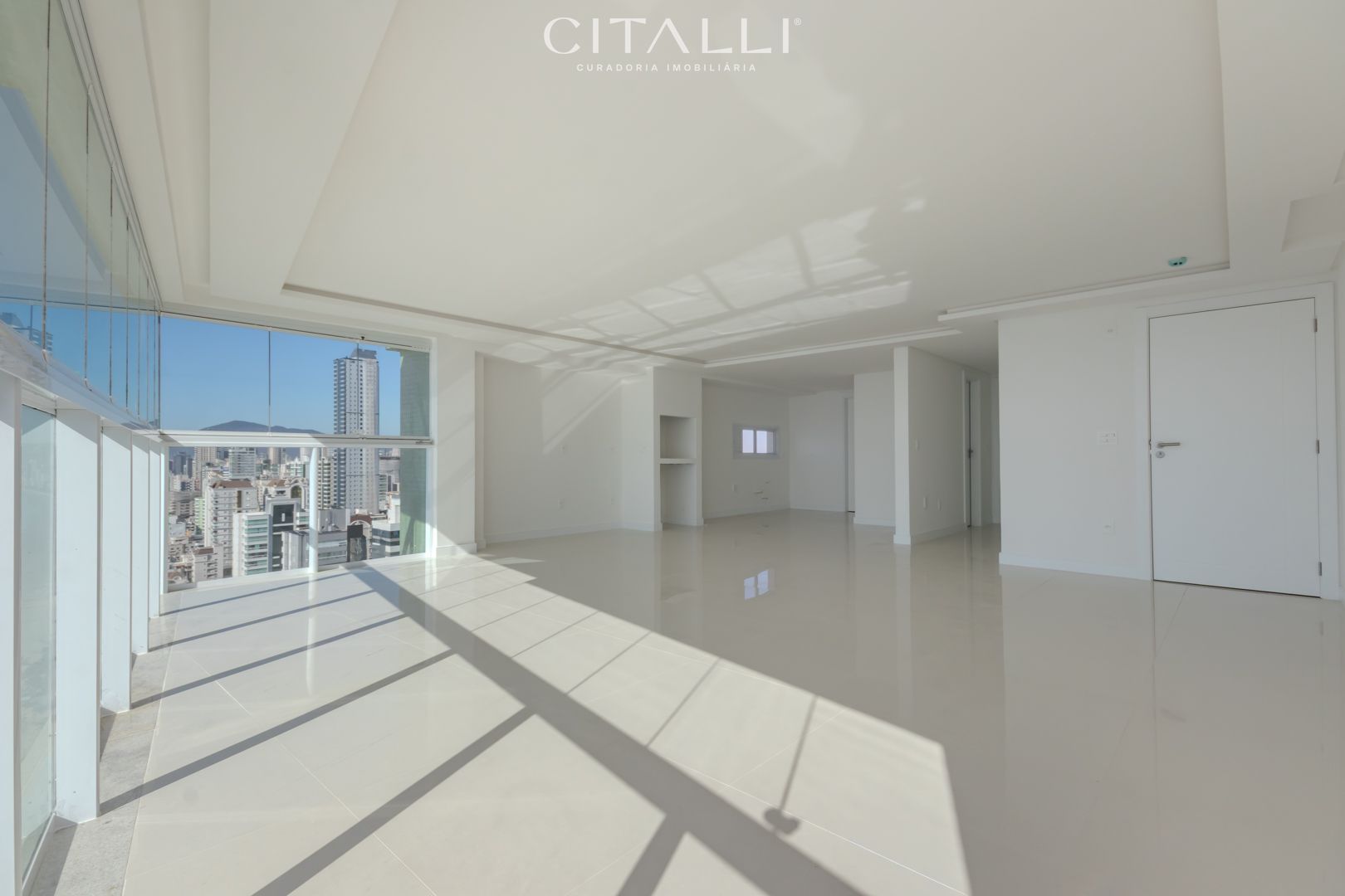 APARTAMENTO FRENTE MAR NO EDIFÍCIO LUMIÈRE RESIDENCE – MEIA PRAIA | ITAPEMA - Foto 5