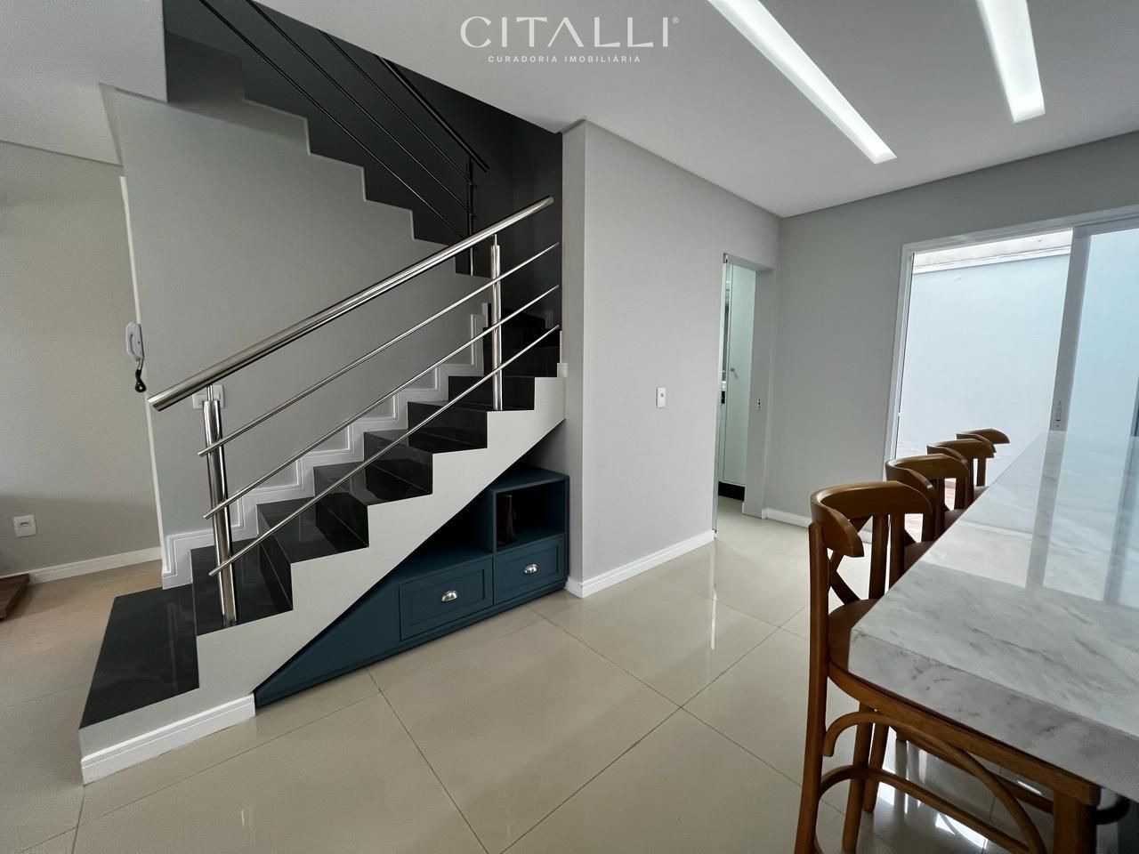 Sobrado no Centro de Balneário Camboriú com 215 m² - Foto 3