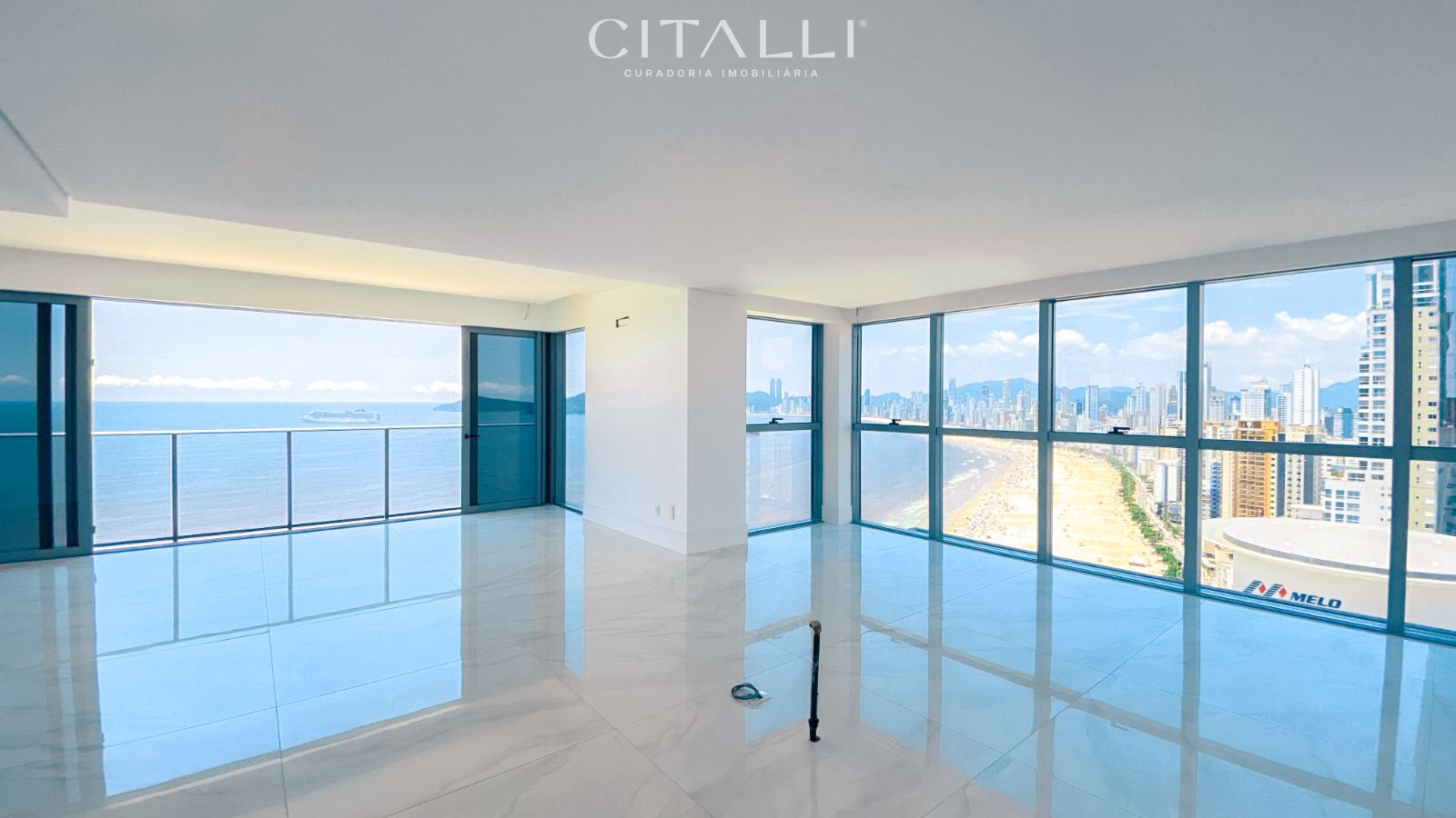 Apartamento no Edifício Splendido em Balneário Camboriú com 301,70 m² - Foto 2
