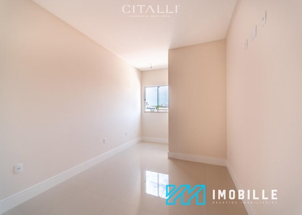 Casa tipo Sobrado com 03 suítes  em Balneário Camboriú com 190m² - Foto 5
