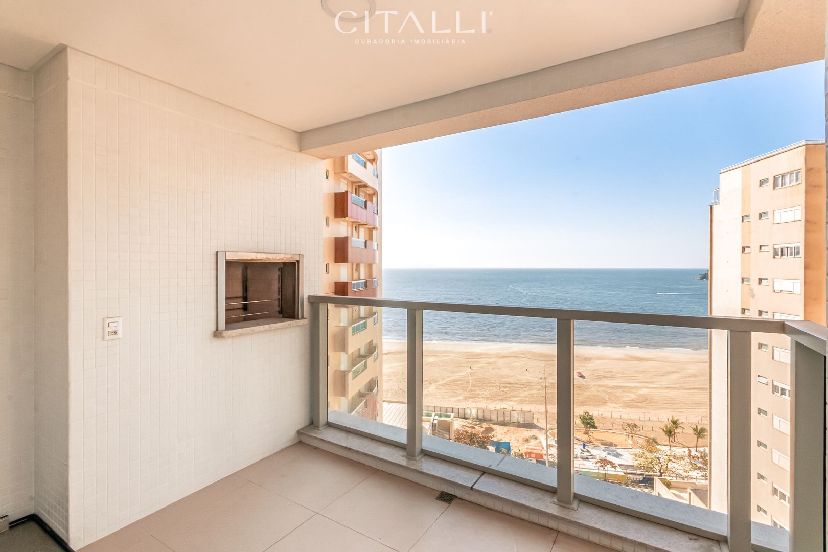 Apartamento no Edifício Morada Ilhas Marianas em Balneário Camboriú com 160 m² - Foto 1