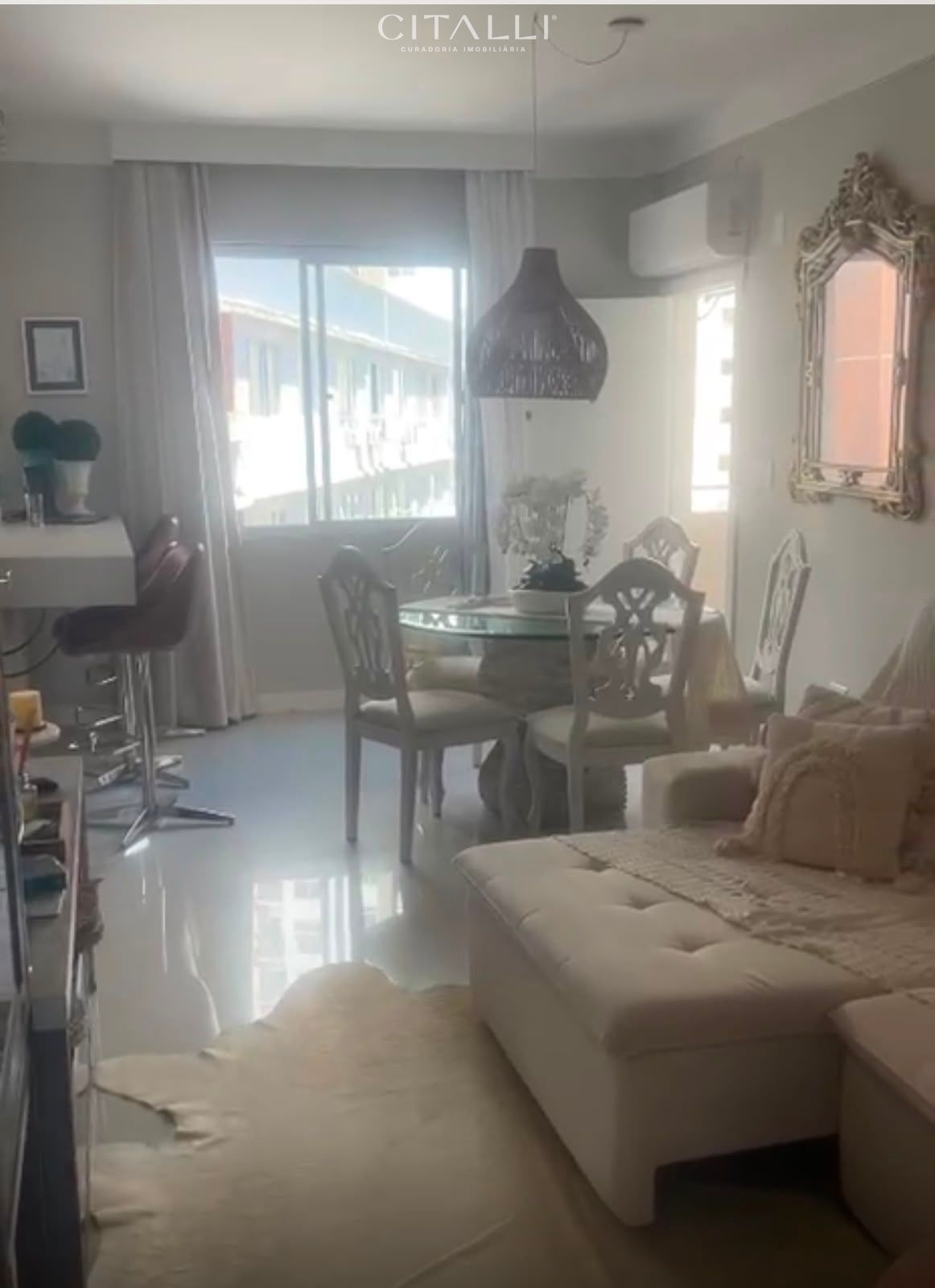 Apartamento Frente Mar no Edifício Albatroz em Balneário Camboriú com 03 Dormitórios. - Foto 2