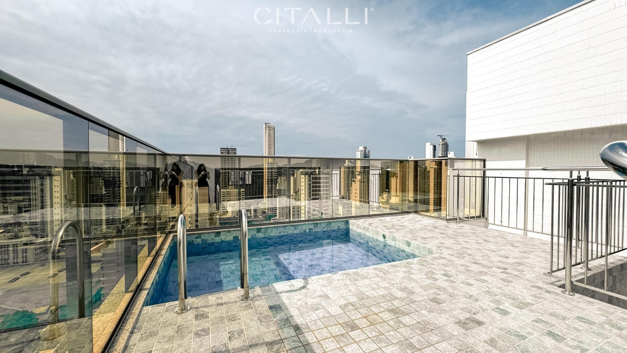 Cobertura Duplex no Edifício Las Brisas em Balneário Camboriú com 321,71 m² - Foto 1