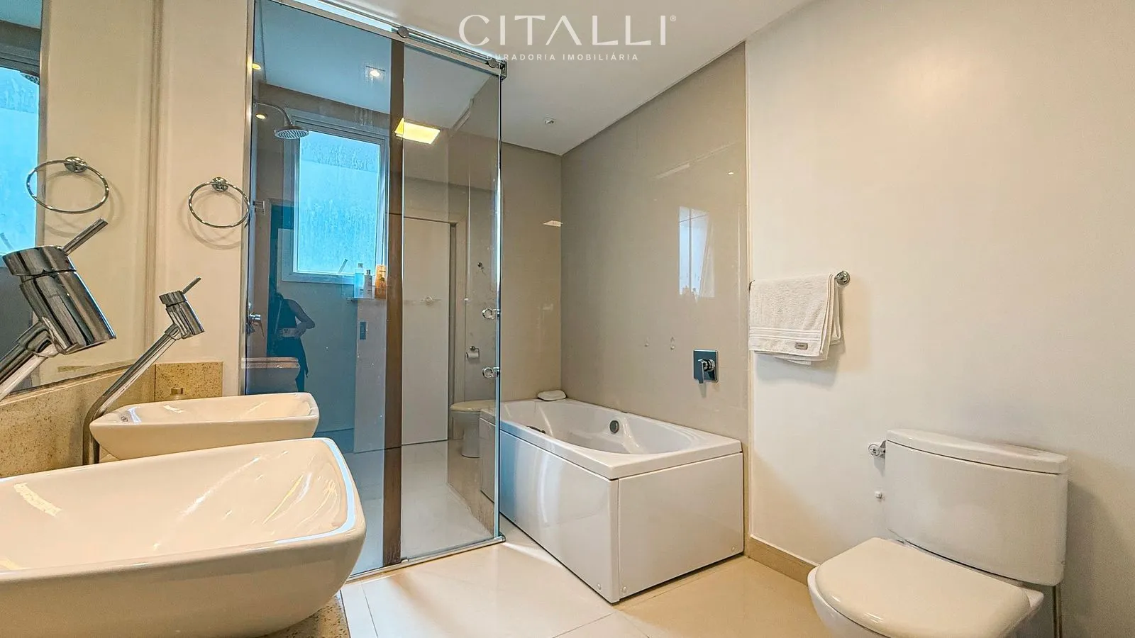 Apartamento no Edifício Brava Beach Corais Praia Brava Itajaí com 199 m² privativos - Foto 3